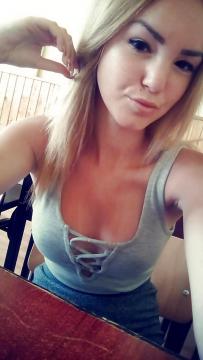 Anushka aus Berlin,Deutschland